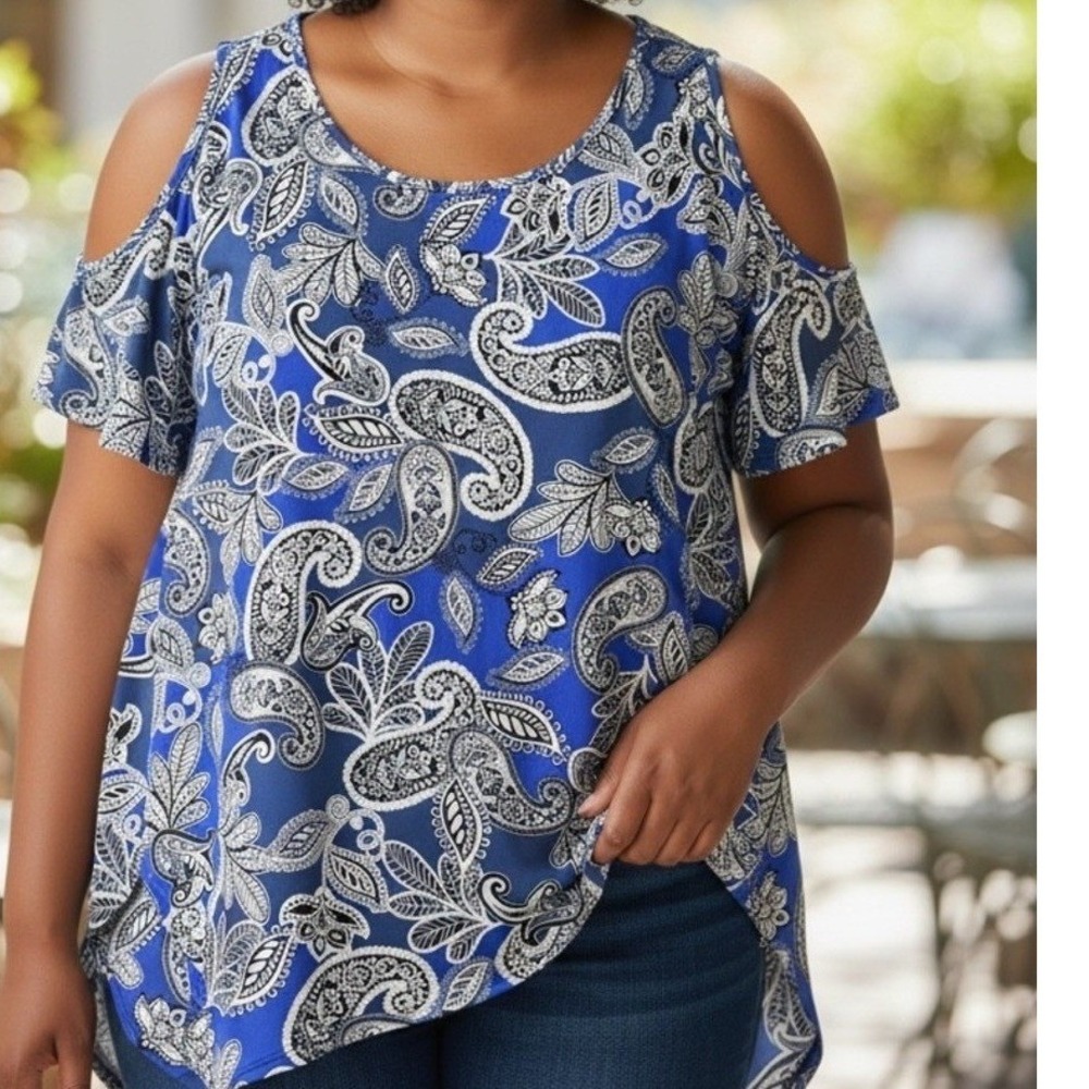 Sami‎ & Jo Cold Shoulder Top Women 2X Blue Paisley Print Blouse Handkerchief Hem